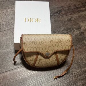 Dior HoneyComb 🍯 Crossbody/ Clutch Bag